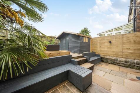 1463513-27-6a0c42e0d7848-ARW