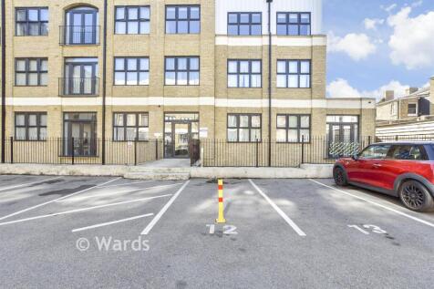 Driveway/Parking