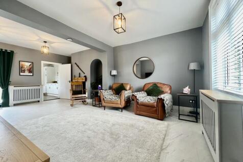 Living Room/Dining Room
