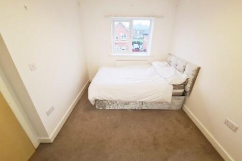 3 bed, 1 bath Semi-Detached in Manchester - Photo 14