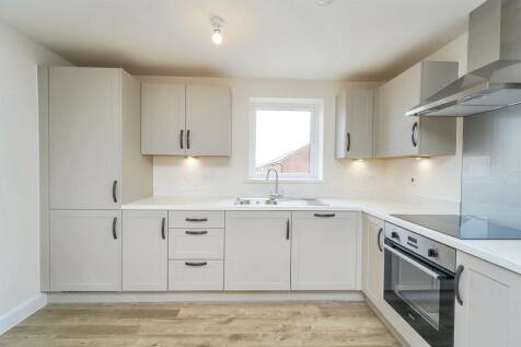 2 bedroom property in Cedarwood Circle, Houghton Conquest, Bedford photo 4