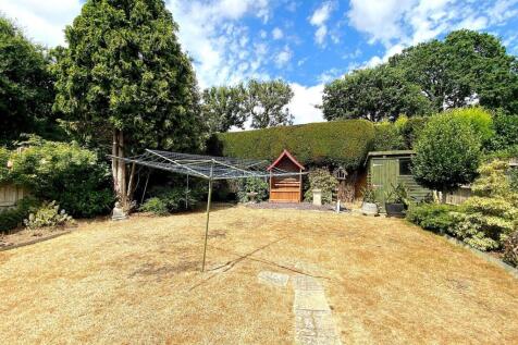 20 Wealden Way - Garden1.jpg