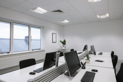 Serviced Office to rent Image 12