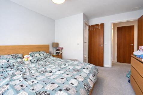 Iliffe Close, Reading, Berkshire, RG1 photo 4
