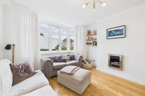 Fouracre Avenue, Downend photo 3