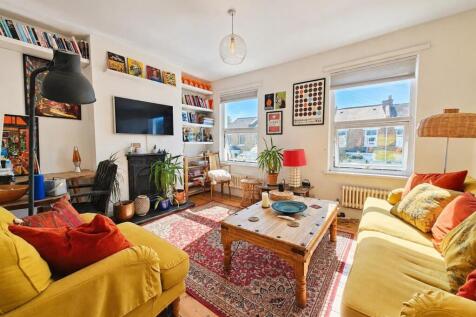 living room 1.jpg