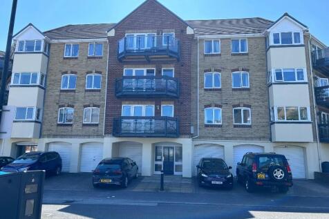 2-bed flat on Pacific Close, Southampton, Hampshire, SO14, £1,395/mo