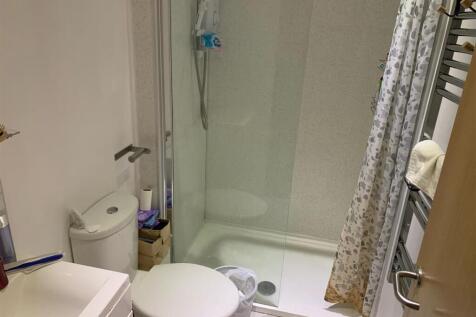Flat, Bristol Road, Selly Oak, Birmingham photo 5