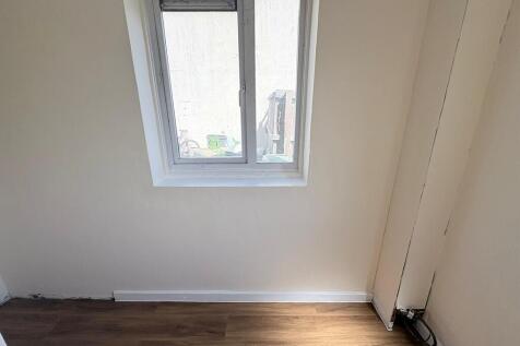 Bishop Road, Calne photo 5