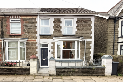 Mountain Ash, CF45 - property photo