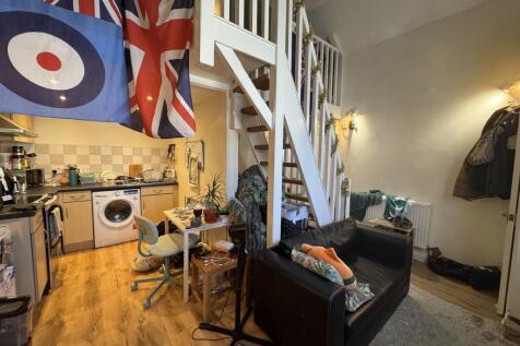 2. Living room 1