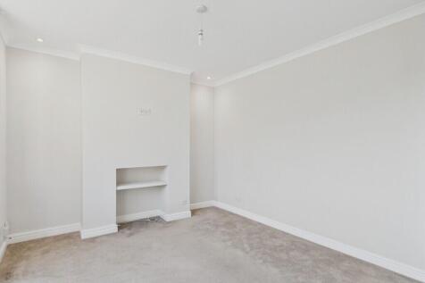 Sandringham Avenue, Whiston photo 4