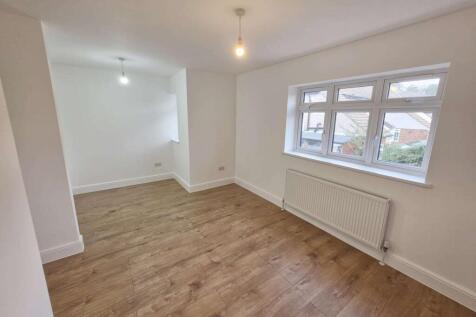 Fairview Road, Chigwell, Redbridge photo 4