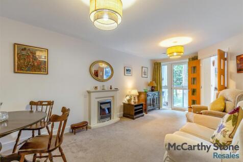 8694228-interior10.jpg
