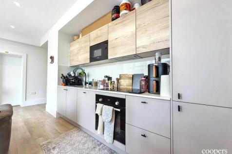 Kitchen (7).jpg