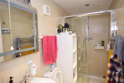 Downstairs shower.jpg