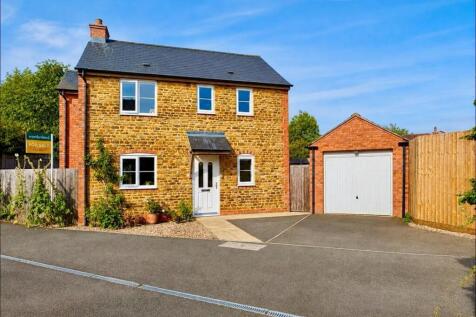 Northampton, NN6 - property photo