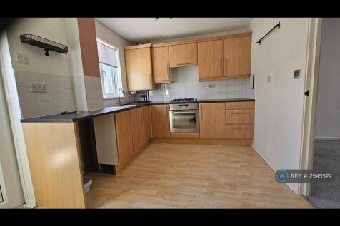 Fully Fitted Modern Kitchen