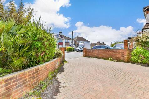 Driveway/Parking