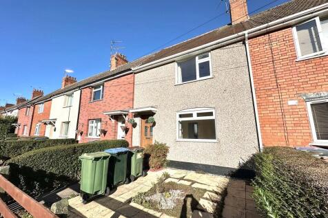 2-bed terraced on Uplands, Wyken, Coventry, £1,150/mo