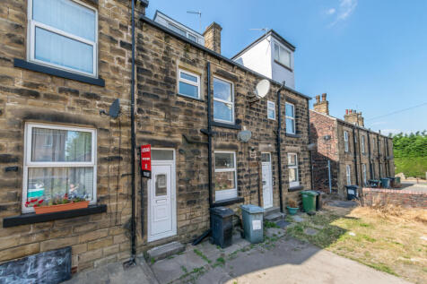CLOUGH STREET MORLEY LEEDS LS27 8QZ