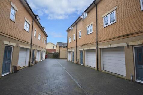 External Entrance &amp; Garage.JPG