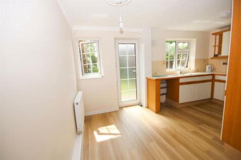 Courtney Close, Nuneaton, CV11 photo 4