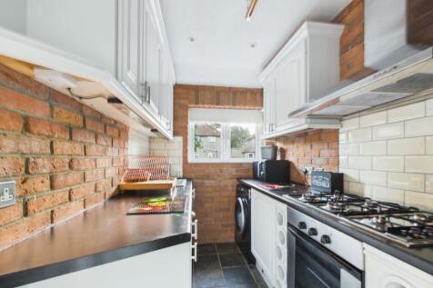 Coulsdon Place, Caterham photo 4