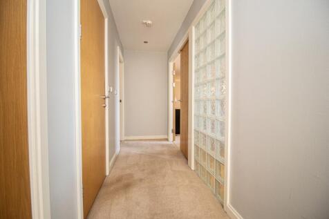 Munich House, Century Wharf, Cardiff Bay photo 5