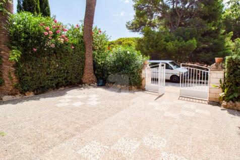 Licensed villa in Arenal d'en Castell - Menorca
