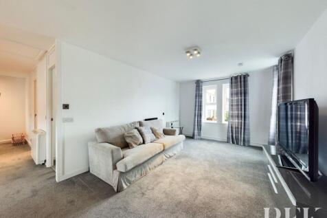 Open Plan Kitchen Diner / Living Room