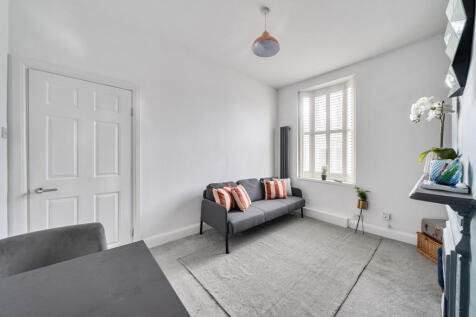 1409430-4-6989bb5...