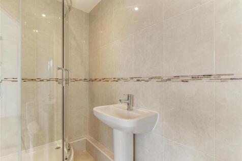 Master Bedroom Ensuite.jpg