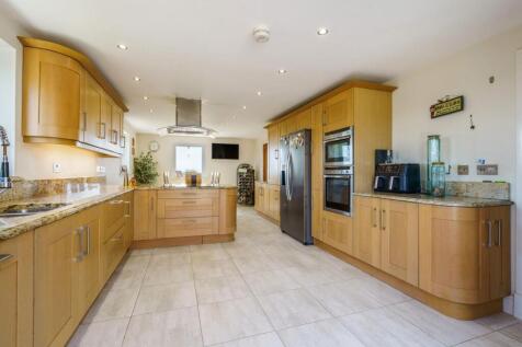 90682_Highfield-House-Cross-Lane  (22)_low.jpg