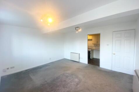 Farrar Court, Leeds, West Yorkshire, LS13 photo 3