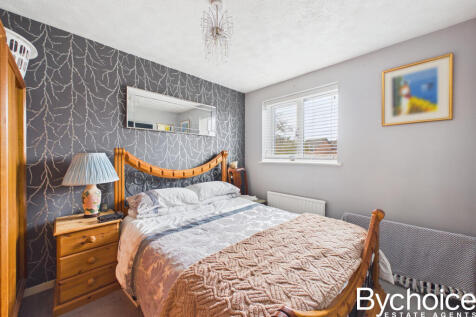 CAM05454G0-PR0146-STILL027