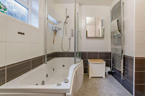 8636499-interior1...