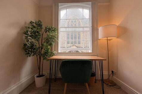 Room 4, 6a Paiges Lane, Barnstaple photo 3