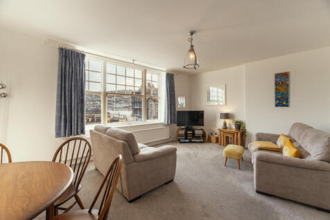 2 Sitting Room
