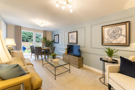 Romeo Place - Living Room