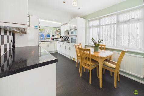 Presented by Clinton at EweMove Bexleyheath and Da