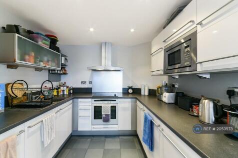 Crews St, London, E14 photo 5