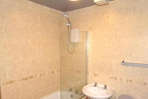 160 Manor Oaks Gardens, Sheffield photo 4