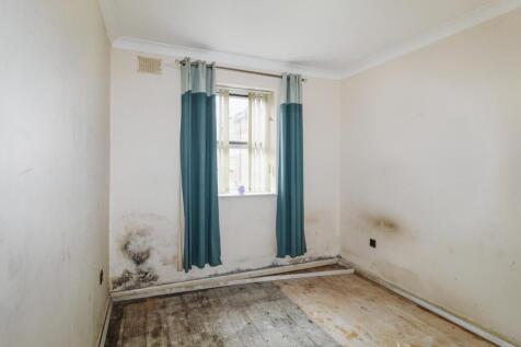 Flat 1 Greenlea, Keyhaven Road, Lymington, SO41 0QX