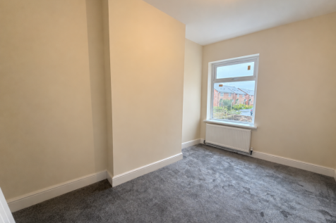 Broad Street, Kidderminster, Worcestershire, DY10 photo 5