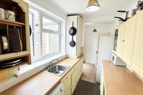 176 Fanshawe Cres...