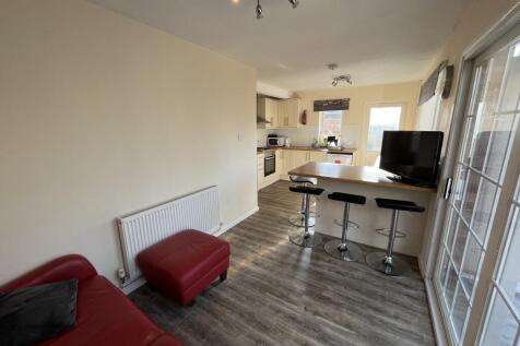 4 Bed House