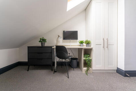 The Hosiery Factory Flat L Bedroom 19