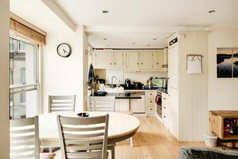 Kitchen Diner ()