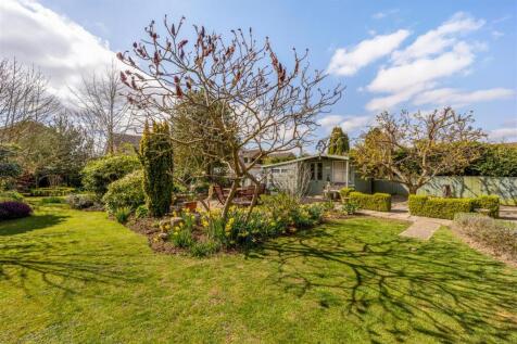 27 Middlegate Road West (Frampton)-21.jpg